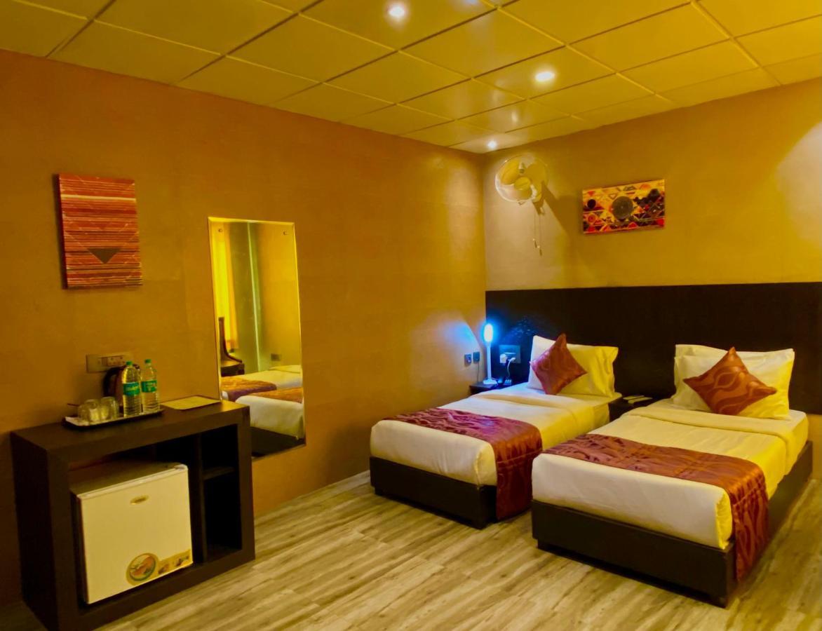 Ace Prime Hotel Greater Noida Bagian luar foto
