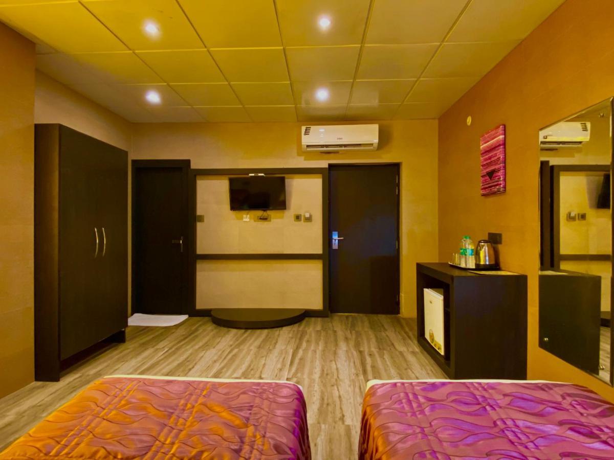Ace Prime Hotel Greater Noida Bagian luar foto