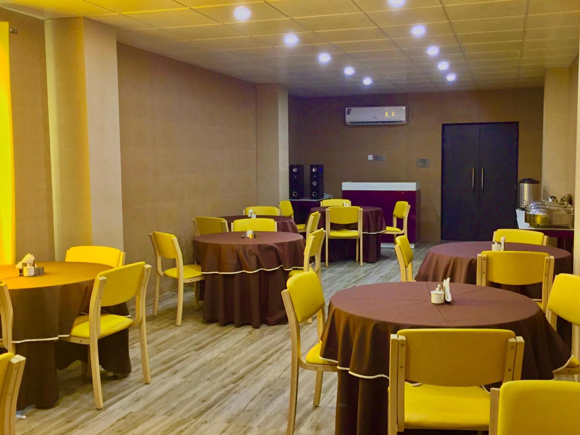 Ace Prime Hotel Greater Noida Bagian luar foto
