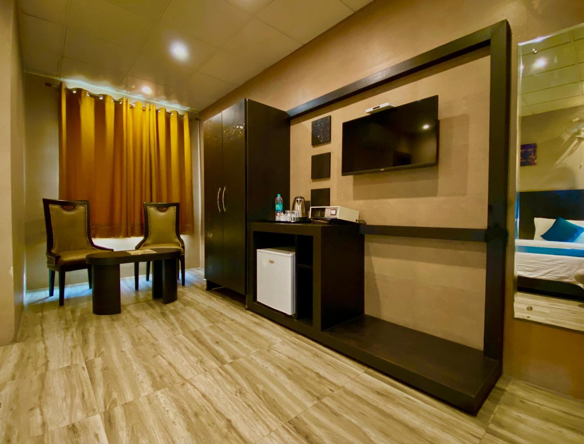 Ace Prime Hotel Greater Noida Bagian luar foto