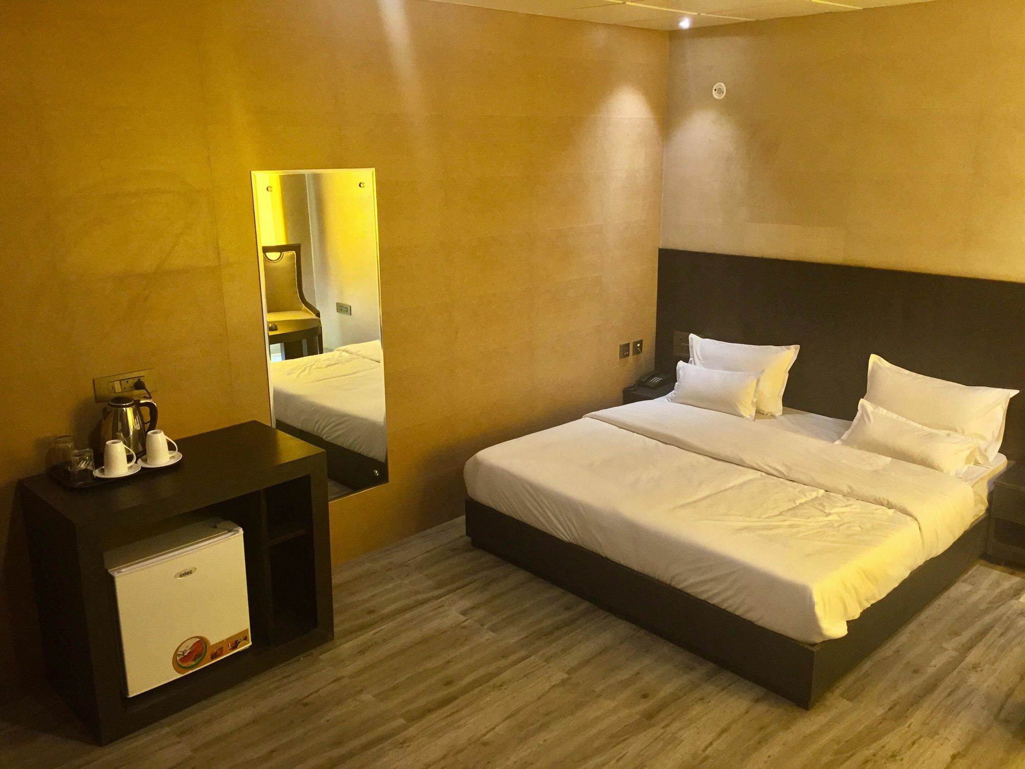 Ace Prime Hotel Greater Noida Bagian luar foto