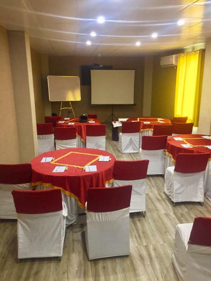 Ace Prime Hotel Greater Noida Bagian luar foto