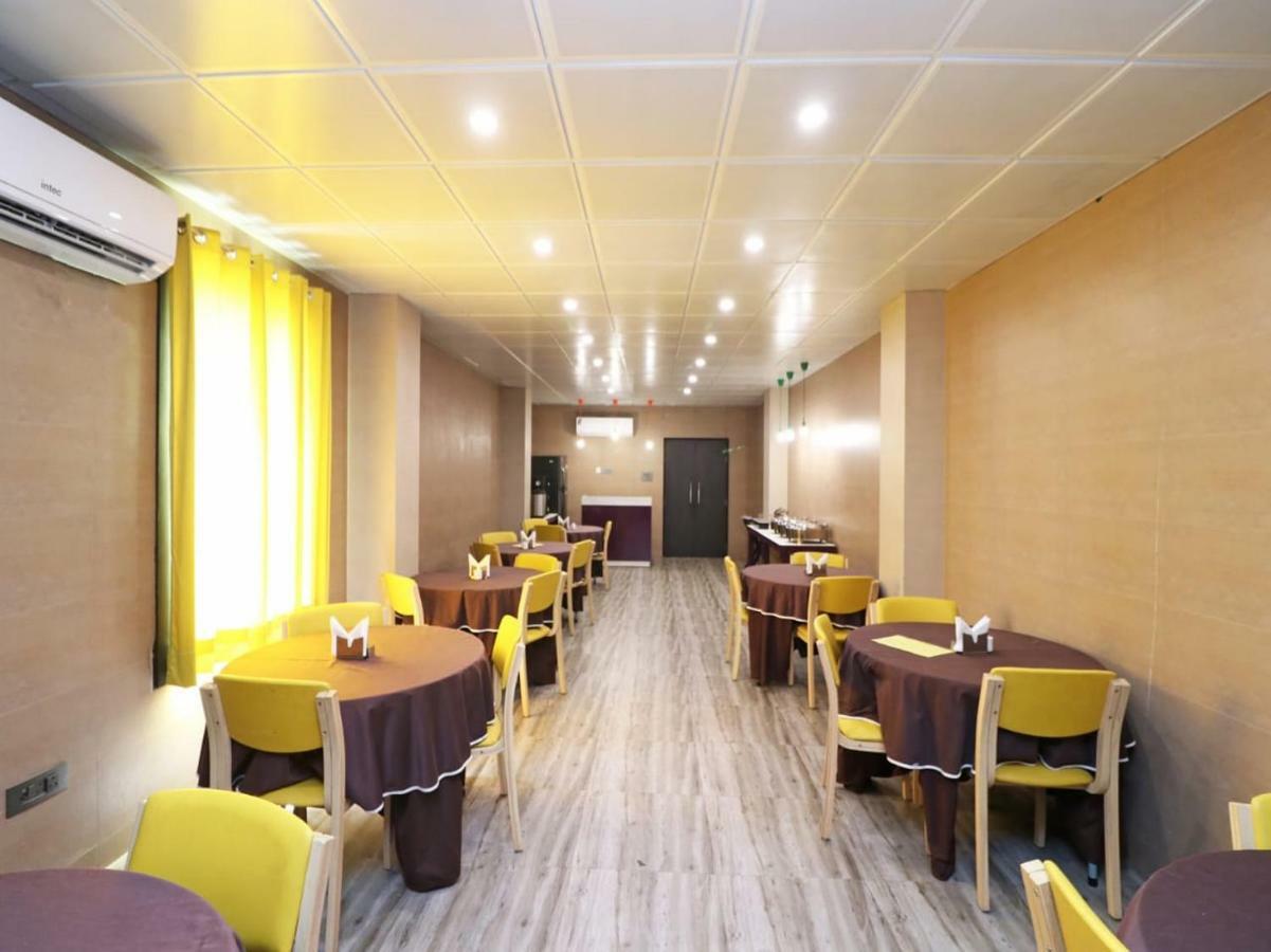 Ace Prime Hotel Greater Noida Bagian luar foto