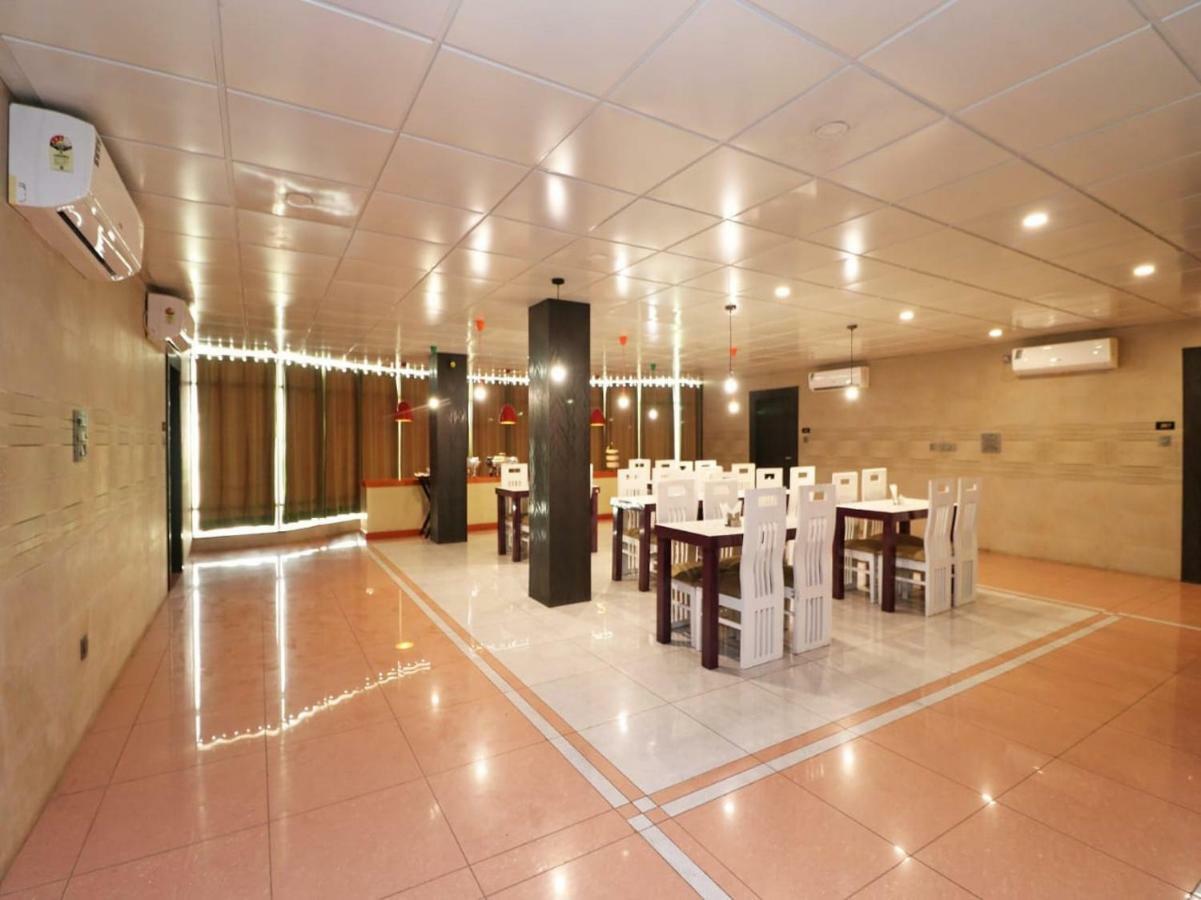 Ace Prime Hotel Greater Noida Bagian luar foto